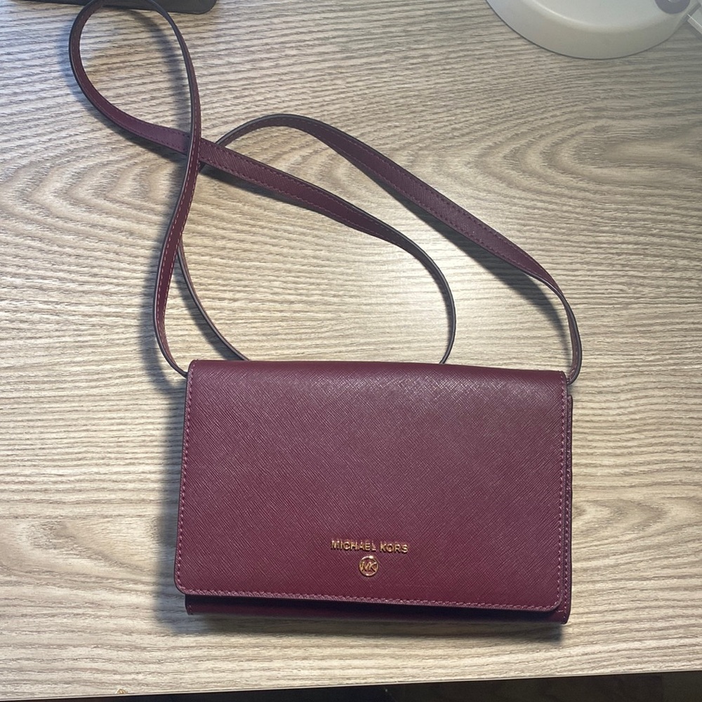 MICHAEL KORS NWT Jet Set Charm LG MF Crossbody Clutch